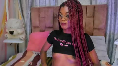 alix noa online show from October 30, 9:04 pm