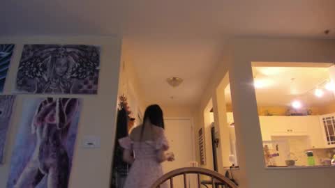 Alize Zaide online show from September 9, 8:20 pm