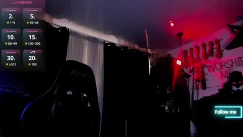   online show from November 9, 4:32 pm