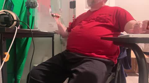 Allergictolove online show from February 17, 2:42 am