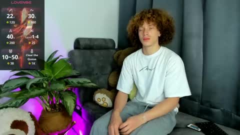 ALLEXANDRO online show from February 27, 5:40 am