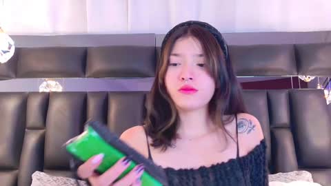 Allicia online show from February 18, 7:09 pm