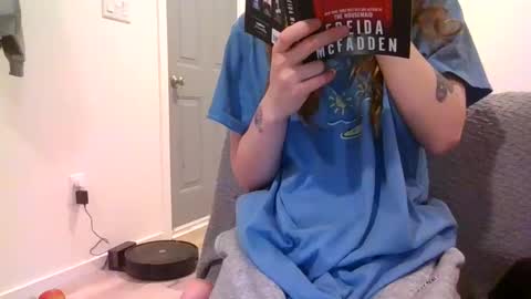 alliebearx online show from February 25, 1:52 am