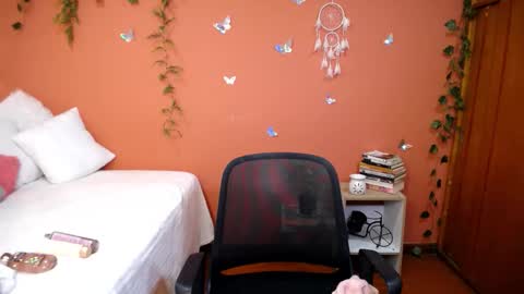 Snapshot of allierose_ chatting on September 20, 7:28 pm Allie online show from September 20, 7:28 pm