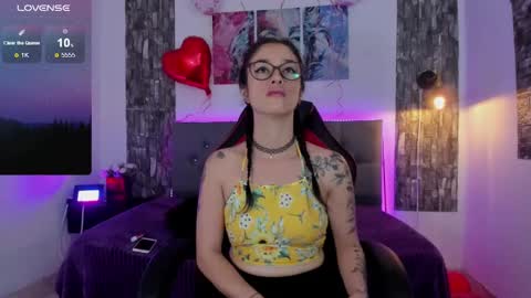 Snapshot of allison_sc chatting on February 15, 6:33 pm Allison sc online show from February 15, 6:33 pm