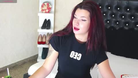 Snapshot of allisonn223 chatting on October 17, 1:04 pm Deea online show from October 17, 1:04 pm
