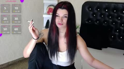 Snapshot of allisonn223 chatting on March 1, 8:32 pm Deea online show from March 1, 8:32 pm