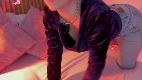 Snapshot of alliss_ginger_ chatting on October 9, 7:52 pm A L L I S S online show from October 9, 7:52 pm