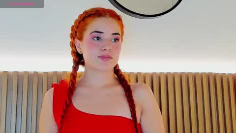 Snapshot of alliss_ginger_ chatting on March 9, 3:22 am A L L I S S online show from March 9, 3:22 am