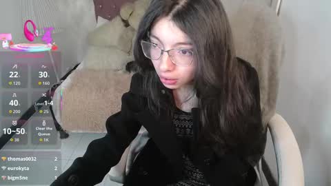 Snapshot of alllyson_ chatting on October 8, 9:10 pm alison online show from October 8, 9:10 pm
