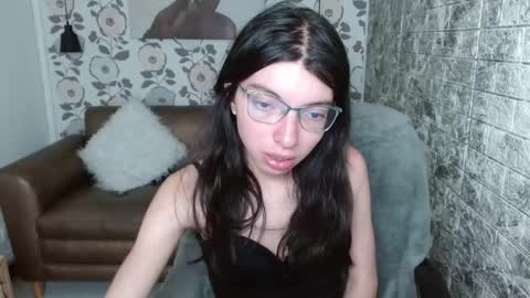 Snapshot of alllyson_ chatting on September 26, 7:55 pm alison online show from September 26, 7:55 pm