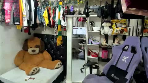 Snapshot of allsson_miller chatting on September 16, 6:55 pm allsson_miller online show from September 16, 6:55 pm