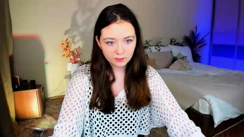 alluringeyess online show from November 18, 11:13 am