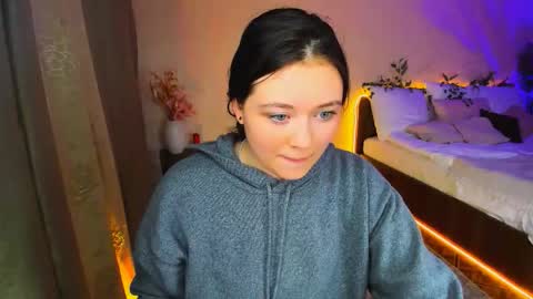 alluringeyess online show from November 8, 4:43 pm