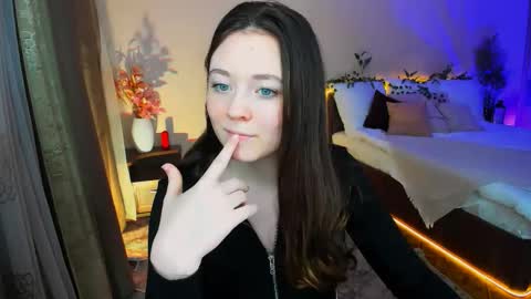 alluringeyess online show from November 7, 4:42 pm