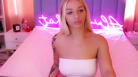 AlwaysHot online show from February 21, 7:23 am