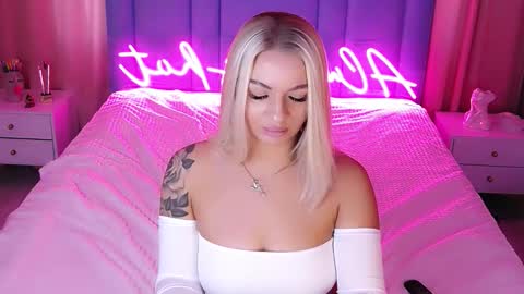 AlwaysHot online show from October 11, 3:00 am