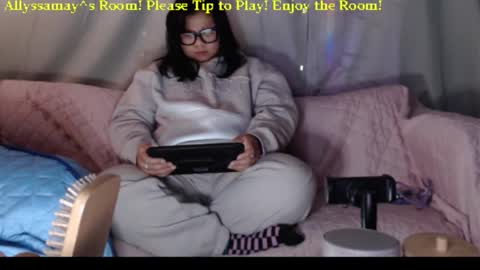 Allyssamay online show from November 23, 8:45 am