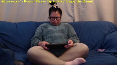 Allyssamay online show from February 26, 7:12 am
