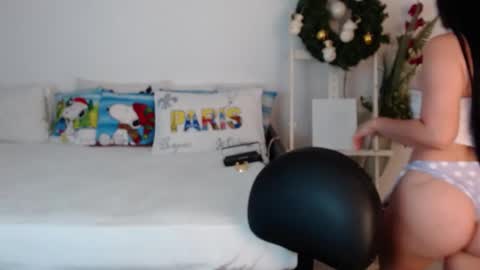 alma_art_ online show from January 6, 10:14 pm