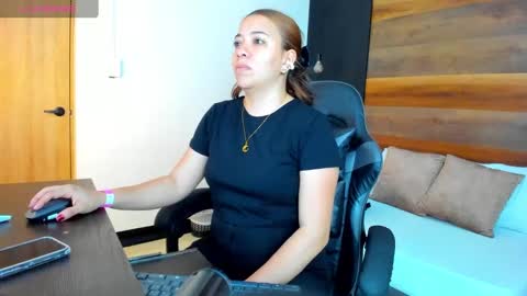 ALMA FENIX  online show from September 22, 12:20 pm