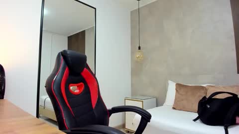 ALMA FENIX  online show from October 22, 12:29 pm