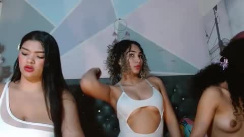 Snapshot of alma_meza chatting on October 13, 8:55 pm alma_meza online show from October 13, 8:55 pm