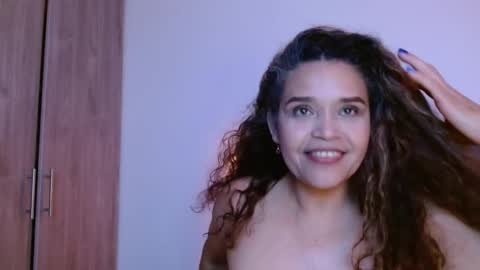 Snapshot of alma_sexyy chatting on February 12, 7:56 pm Alma online show from February 12, 7:56 pm