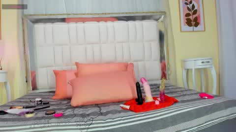 Snapshot of almasaennz chatting on September 14, 2:03 am   online show from September 14, 2:03 am