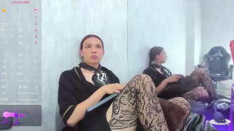 Snapshot of almazz_ chatting on October 4, 12:19 am Santy online show from October 4, 12:19 am