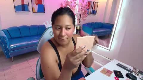Alondra  online show from January 13, 3:47 am