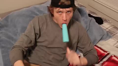 ALongwhitedick online show from February 1, 6:43 am