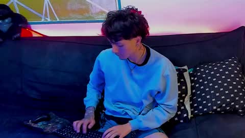 Dioniso online show from April 3, 9:00 pm