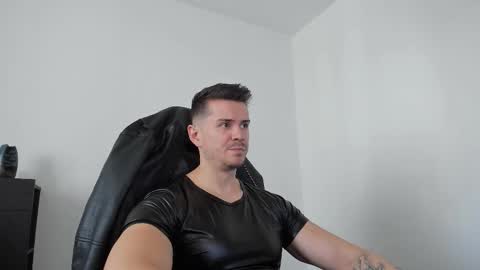 LeatherMaster online show from September 25, 8:32 am