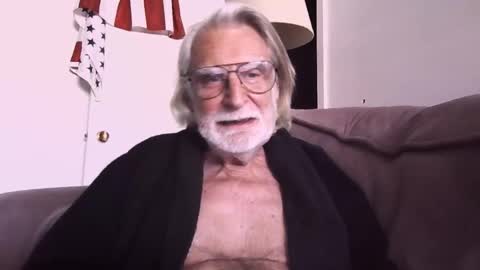 AlphaUniform online show from November 4, 5:14 pm