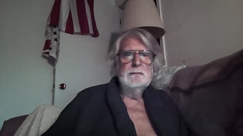 AlphaUniform online show from December 4, 5:16 pm