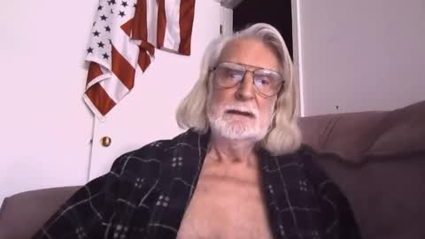 AlphaUniform online show from March 30, 5:02 pm