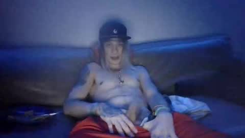 Snapshot of altboy010 chatting on September 20, 1:52 am altboy010 online show from September 20, 1:52 am