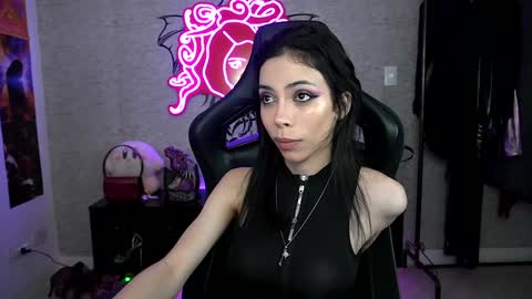 Sofie Kimino online show from December 8, 7:05 am