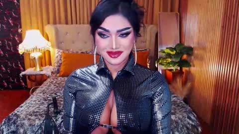 Alura Jhenson online show from March 4, 7:11 pm