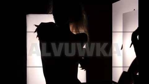 Snapshot of alvuwka chatting on September 18, 7:34 am Alvuwka online show from September 18, 7:34 am