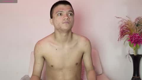 aly_n_sebas online show from February 24, 3:09 am