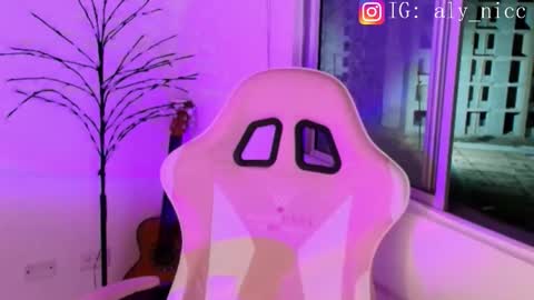 Aly online show from January 16, 11:36 pm