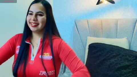 Snapshot of aly_smith_ chatting on October 7, 11:39 am A L Y online show from October 7, 11:39 am