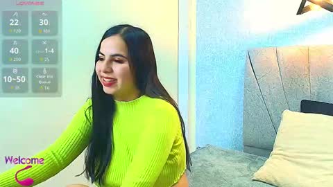 Snapshot of aly_smith_ chatting on October 9, 11:59 am A L Y online show from October 9, 11:59 am