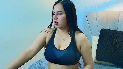 Snapshot of aly_smith_ chatting on September 13, 11:34 am A L Y online show from September 13, 11:34 am