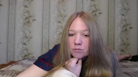 alya764770 online show from April 23, 12:29 pm
