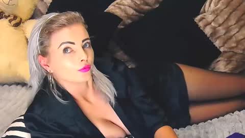 aly online show from February 9, 2:07 pm