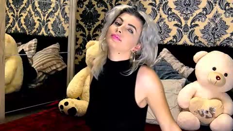 aly online show from December 12, 9:40 am