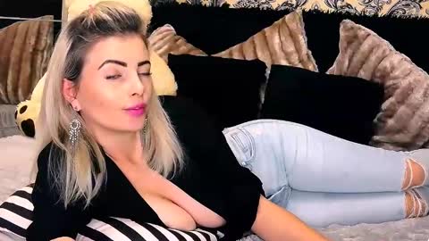 aly online show from January 11, 12:29 pm